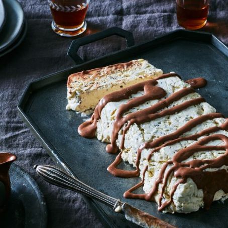 Nigella Lawson’s Meringue Gelato Cake with Chocolate Sauce 