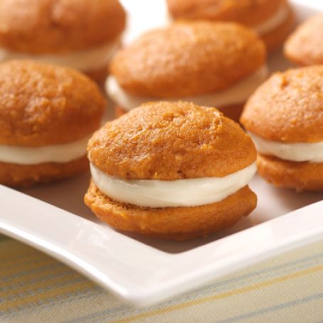Amy Bouchard's Pumpkin Whoopie Pies