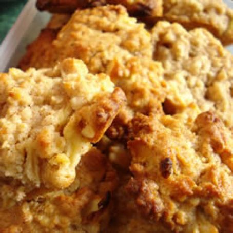 Chewy Apple Oatmeal Cookies