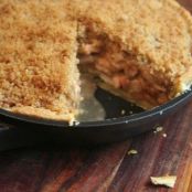 Streusel Apple Pie in a Frying Pan