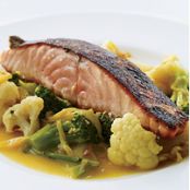 Salmon with Gingery Vegetables and Turmeric