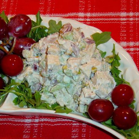 Chicken Salad With Pistachios and Grapes