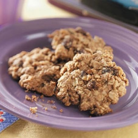 2002 Chewy Oatmeal Raisin Cookies