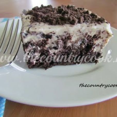 Oreo Puddin’ Poke Cake