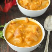 Slow Cooker Spicy Pumpkin Chicken Corn Chowder