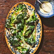 Creamy Garlic Sauce with Broccoli