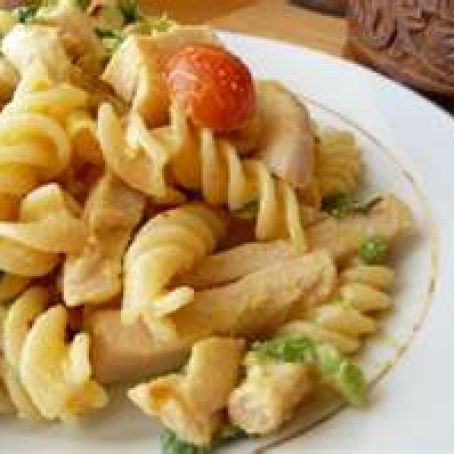 Chicken Pasta Salad in Creamy Curry Dressing
