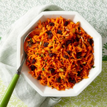 Grated Carrot & Raisin Salad