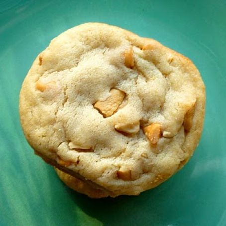Cashew Butterscotch Cookies