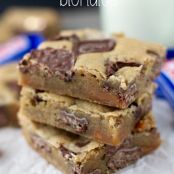 Caramel Crunch Blondies