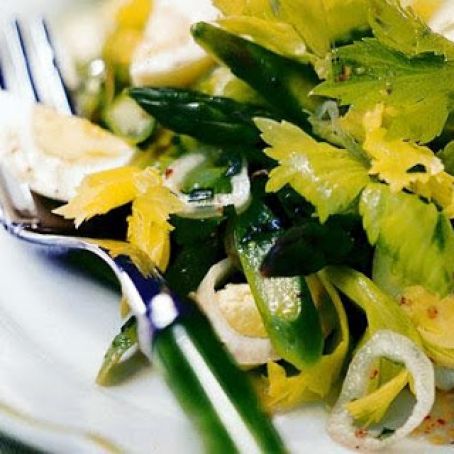 ASPARAGUS SALAD w/QUAIL EGGS