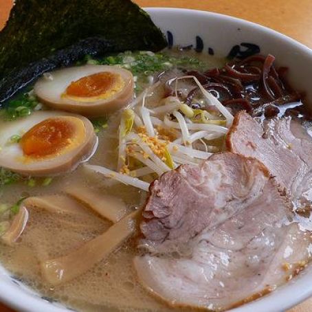 SOPA RAMEN JAPONESA YAKIBUTA