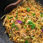 CHICKEN CHOW MEIN