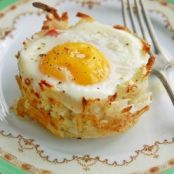 Baked Eggs in Hash Brown Cups