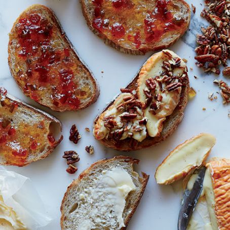 Époisses Grilled Cheese and Pepper Jelly Sandwiches