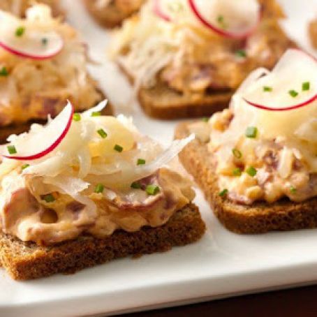 Cheesy Reuben Appetizer