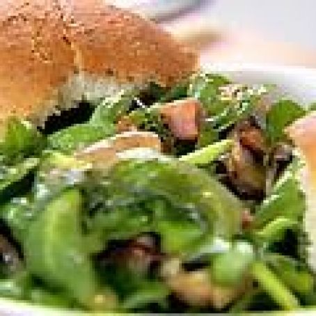 Spinach Salad with Warm Bacon and Apple Cider Dressing