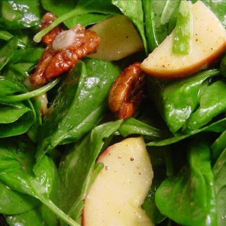 Spinach, Apple & Pecan Salad