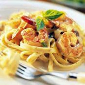Blackened Shrimp Alfredo With Salad Fresca