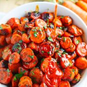 Honey Sriracha Roasted Carrots