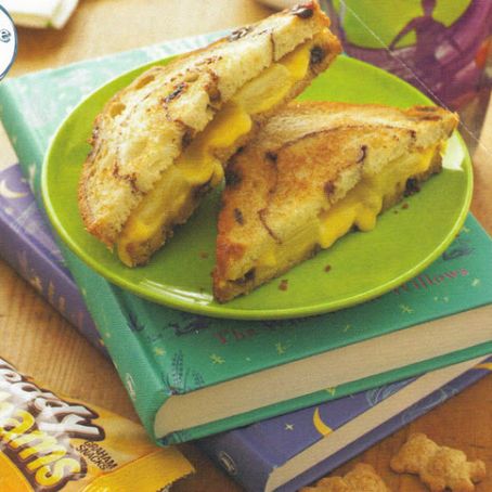 PINEAPPLE GRILLED CHEESE SANDWICH