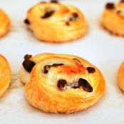 Pains Aux Raisins