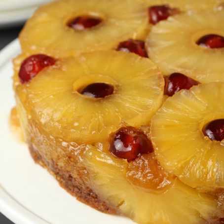 VEGAN PINEAPPLE UPSIDE DOWN CAKE