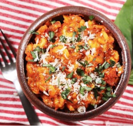 SLOW COOKER PEPPERONI PIZZA MAC AND CHEESE