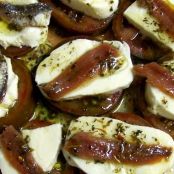 MONTADITO DE TOMATE, MOZZARELA Y ANCHOA