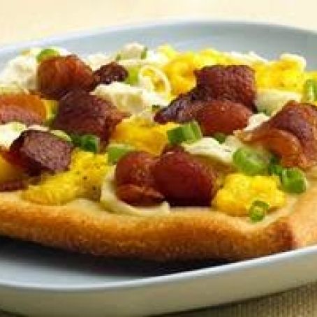 Easy Crescent Breakfast Pizza