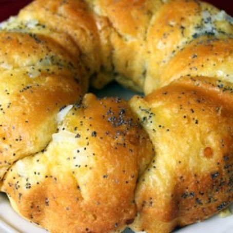 Garlic and Onion Biscuit Ring