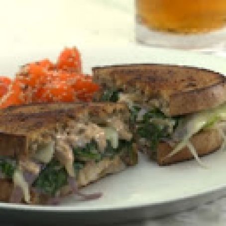 Vegetarian Reuben with Spinach, Mushrooms, and Russian Dressing