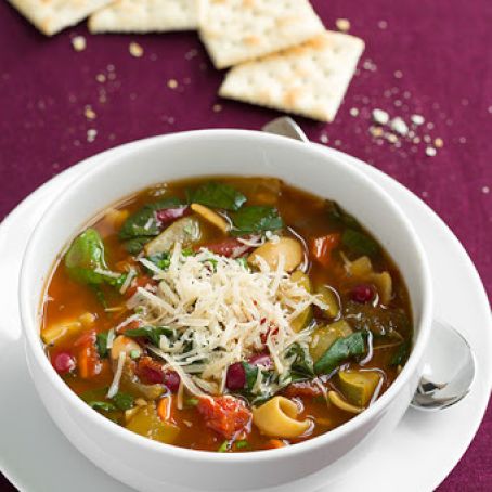 Olive Garden Copycat Minestrone Soup {Slow Cooker}