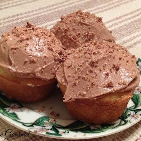 Vanilla Nutella Cupcakes