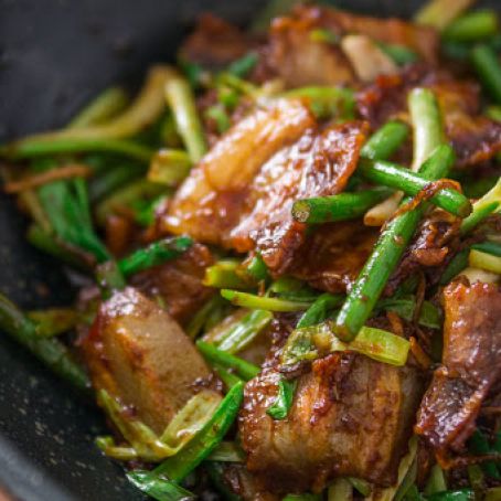 Twice Cooked Pork (Huí Guō Ròu)