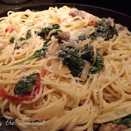 Fresh Baby Spinach, Tomatoes and Spaghetti