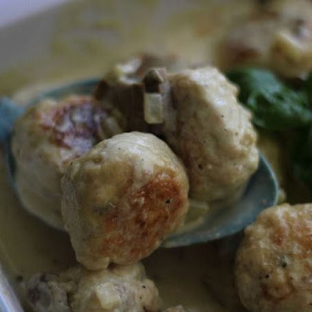 Chicken Meatballs with Gravy