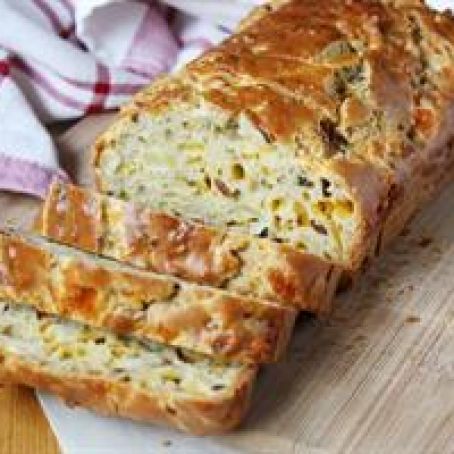 Gluten Free Bacon-Apple Cheddar Bread