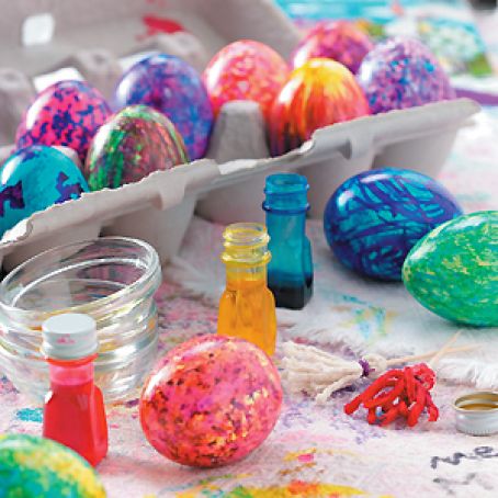 Egg-Cellent Easter Egg Dying Party! Decorating Easter eggs becomes a special family tradition