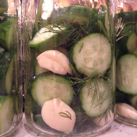 Homemade Dill Pickles