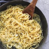 CREAMY PARMESAN SPAGHETTI