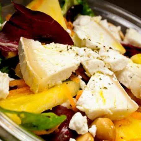 ENSALADA DE FRUTAS CON QUESO DE CABRA Y VINAGRETA DE MIEL