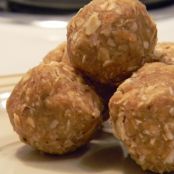 Protein Poppers//No-Bake Energy Bites