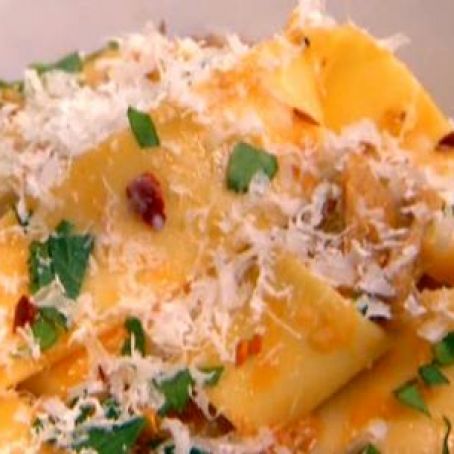 PAPPARDELLE WITH PORK SHOULDER