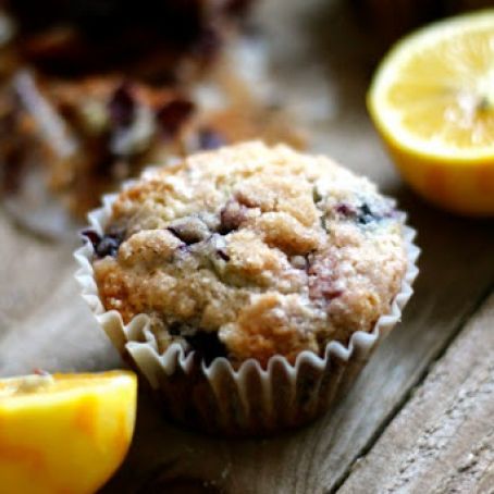 Lemon Blueberry Muffins with Cinnamon Crumble Topping