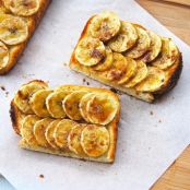 BREAKFAST - Sliced Banana Toasts