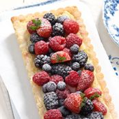 berries and creme tart