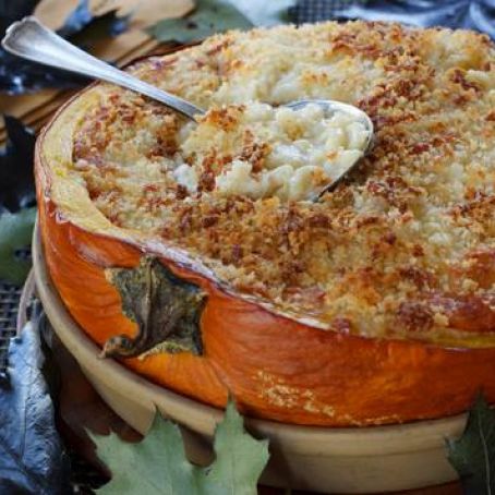 Mac & Cheese Stuffed Pumpkin