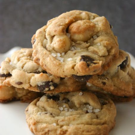 Brown Butter Toffee & Macadamia Nut Chocolate Chip Cookies