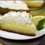 Lemon Meringue Pie-Yummy & Crumbly